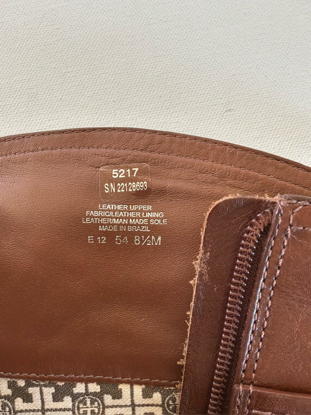 Tory Burch Brown Leather Riding Boots Gold Logo Medallion Size 8.5 M Brazil - Picture 9 of 13